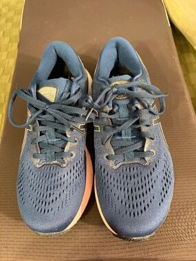 ASICS Gel-Kayano Sneakers